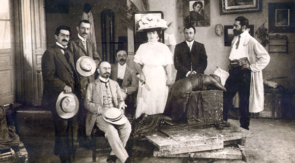 Spendiaryan with his friends in Sergey Merkurov's studio (Yalta, 1902)